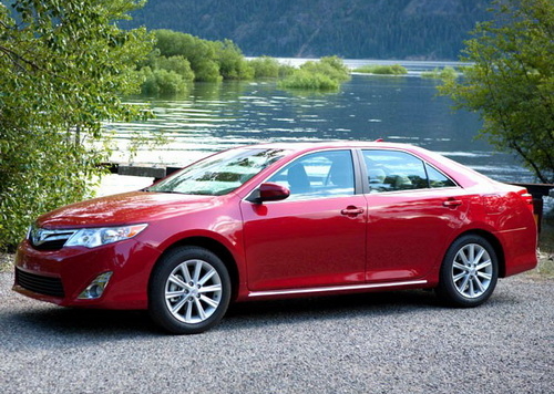 Купить Toyota